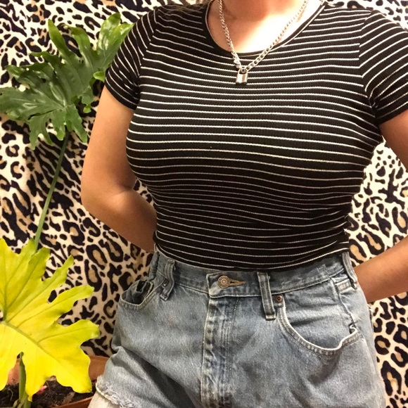 American Eagle Outfitters Tops - AEO ribbed black and white top